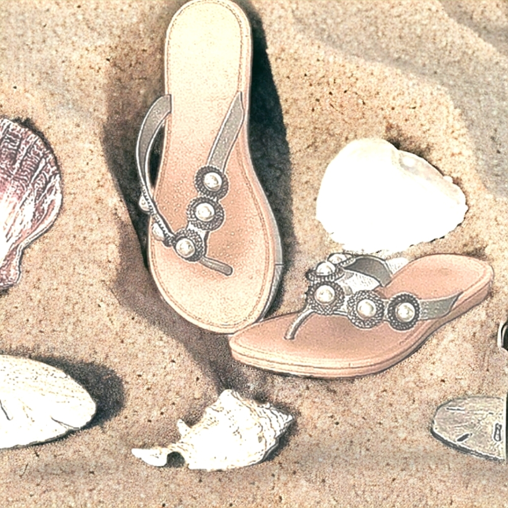 💙 Beaded Embellished Flip Flops So Adorable!! - Picture 3 of 5